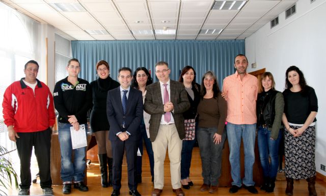 Seis vecinos y vecinas de Lorquí reciben un diploma en informática básica - 3, Foto 3