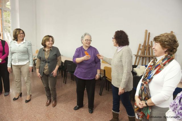 Los mayores aprenden a reírse de la vida - 1, Foto 1