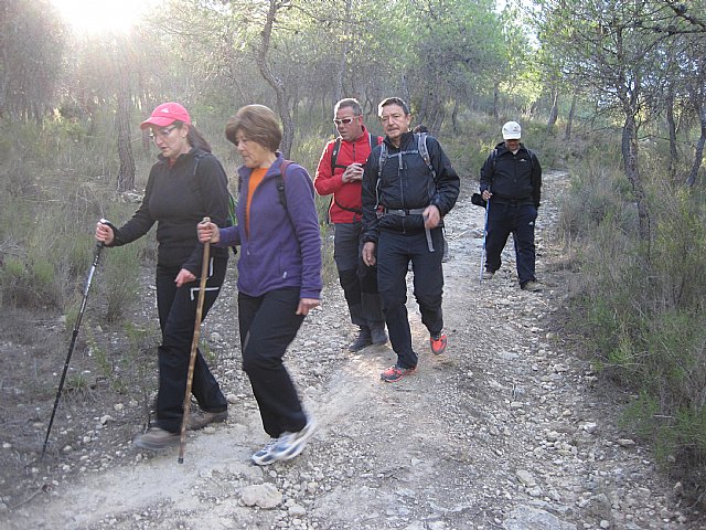 Una veintena de senderistas participaron en la ruta organizada por Deportes en Sierra Espuña por el trmino municipal de Pliego - 13