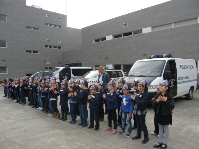La Policía Local de Lorca enseñará a los alumnos de 3° de Infantil de 20 colegios de las pedanías sus funciones e instalaciones - 1, Foto 1