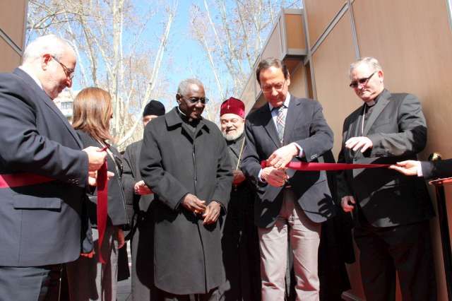 “En el mundo hay gente que ha decidido ponerse a trabajar al servicio de los demás” - 1, Foto 1