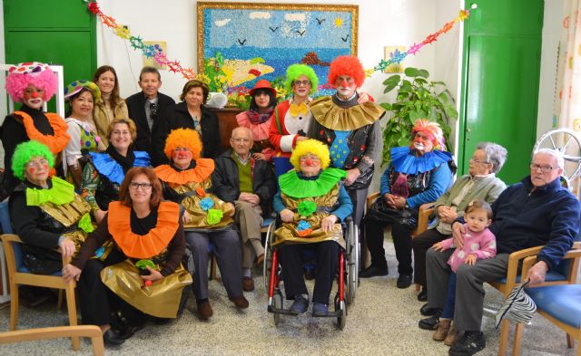 La Asociación Alzheimer Águilas celebra la llegada del Carnaval - 1, Foto 1