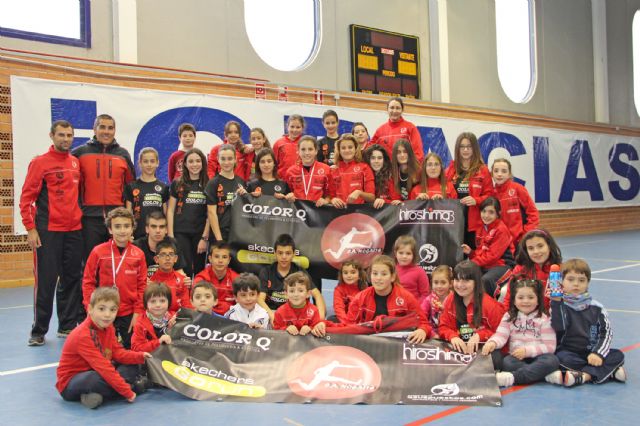 Tres atletas del Club Atletismo Nogalte de Puerto Lumbreras lograron medalla en el Campeonato de la Región de Murcia de Pista - 1, Foto 1