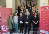 Alumnos voluntarios de la Universidad de Murcia ayudan en sus estudios a ms de mil escolares de la Regin