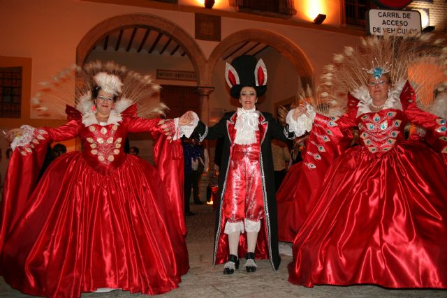 El primer desfile de comparsas abre la gran semana del Carnaval de Cehegín - 5, Foto 5