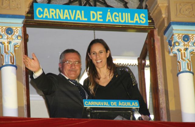 La baloncestista Amaya Valdemoro pregona el Carnaval de Águilas ante miles de personas - 3, Foto 3