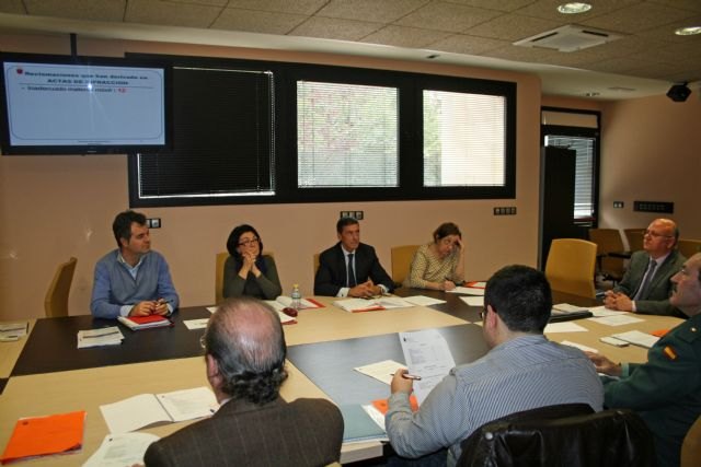 Obras Públicas presenta el Plan Regional de Inspección para 2014, que pretende mejorar la seguridad en el transporte por carretera - 1, Foto 1