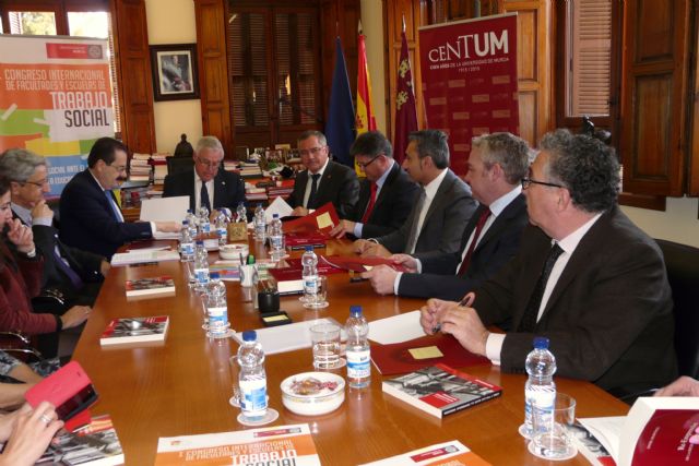 El Ayuntamiento de Molina de Segura y la Universidad de Murcia firman un convenio - 2, Foto 2