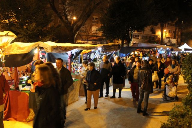 El II Desfile de Carnaval saca a cientos de personas a la calle a disfrutar con el color de esta fiesta - 2, Foto 2