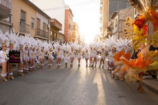 El II Desfile de Carnaval saca a cientos de personas a la calle a disfrutar con el color de esta fiesta - 3, Foto 3