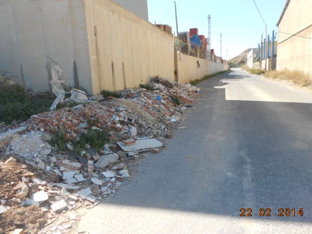 El PSOE denuncia el lamentable estado de abandono de los Extrarradios del municipio - 1, Foto 1