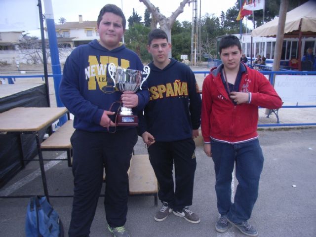El Colegio Reina Sofia consigue el primer puesto en la final regional de petanca de Deporte Escolar celebrada en Mazarrón, Foto 1