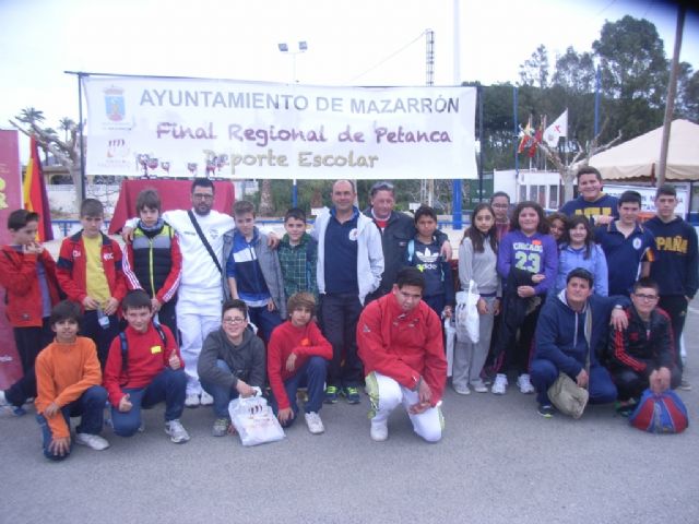 El Colegio Reina Sofia consigue el primer puesto en la final regional de petanca de Deporte Escolar celebrada en Mazarrón - 4, Foto 4