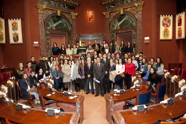 Universitarios de Córdoba ganan el I Torneo Interuniversitario de Debate Parlamentario - 1, Foto 1