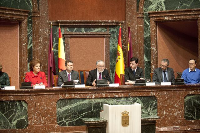 Universitarios de Córdoba ganan el I Torneo Interuniversitario de Debate Parlamentario - 2, Foto 2