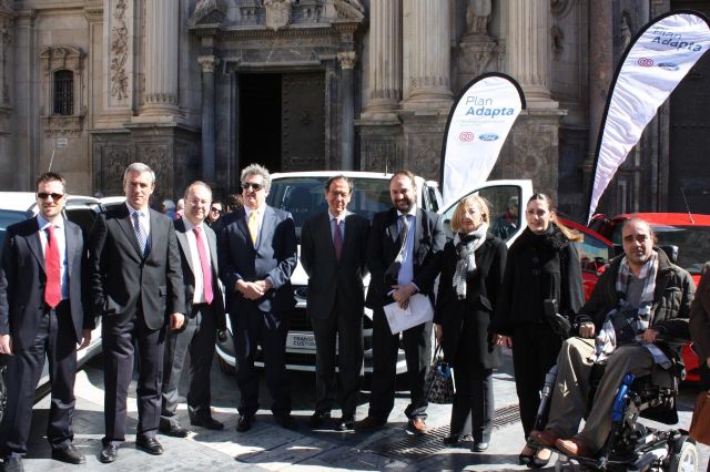 El Alcalde destaca las mejoras que implica el Plan Adapta para la mejora de la movilidad de las personas con discapacidad - 2, Foto 2
