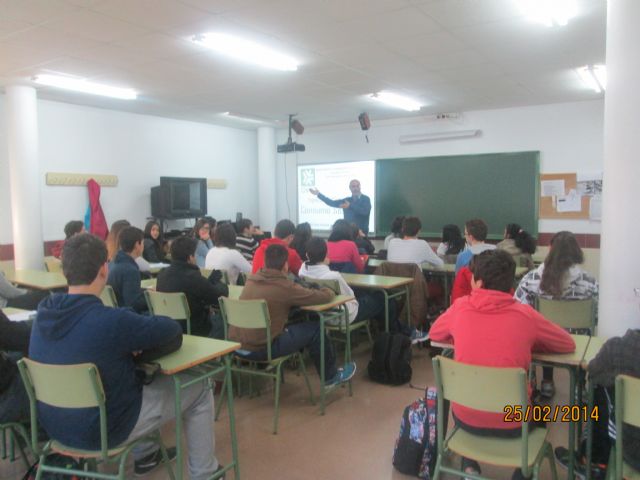 La concejalía de Consumo lleva la formación de consumo a los centros docentes - 1, Foto 1