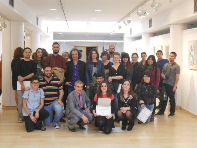 Los alumnos de la Escuela de Arte y Diseño de Murcia muestra su rechazo a la violencia contra la mujer - 4, Foto 4