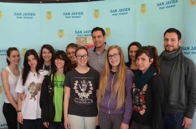 Alumnas del bachillerato de Arte reivindican el papel de la mujer en el arte con una exposición en el Museo municipal - 1, Foto 1