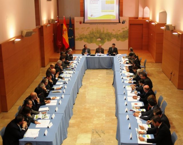 Enrique Jiménez asiste a la reunión del Pacto de los Alcaldes, en la que se ha presentado el proyecto europeo 'Elena' - 2, Foto 2