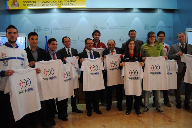 El CFS Montesino Jumilla participa en la campaña Hay salida en la lucha contra la violencia de género - 1, Foto 1