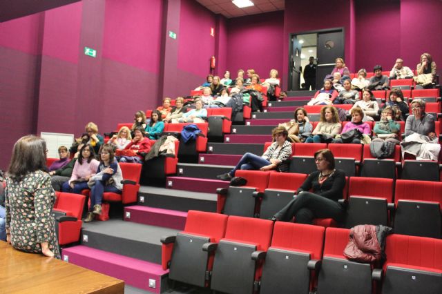 El Taller Hablando en Igualdad, visibiliza la importancia de incluir la perspectiva de género en el lenguaje diario - 3, Foto 3