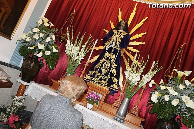 Numerosos vecinos muestran un año más su devoción al Cristo de Medinacelli, Foto 1