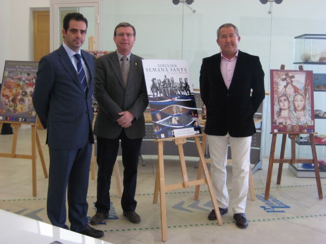 Lorca expone en San Pedro del Pinatar una muestra de carteles de Semana Santa para promocionar el evento entre los vecinos de la comarca - 1, Foto 1
