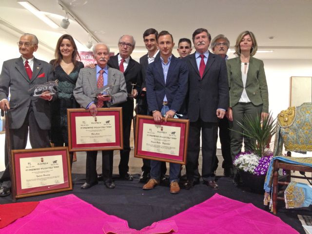 El Consistorio entrega el premio Nacional Villa del Toro a José Luis Benlloch - 1, Foto 1