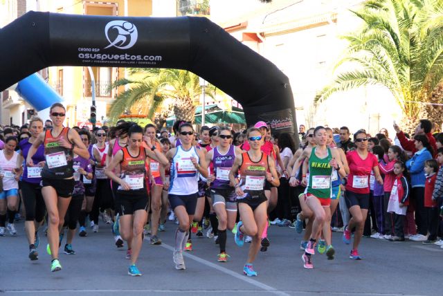 Más de 800 personas se sumaron a la Carrera de la Mujer 'Ciudad de Puerto Lumbreras' a beneficio de la Asociación Contra el Cáncer - 3, Foto 3