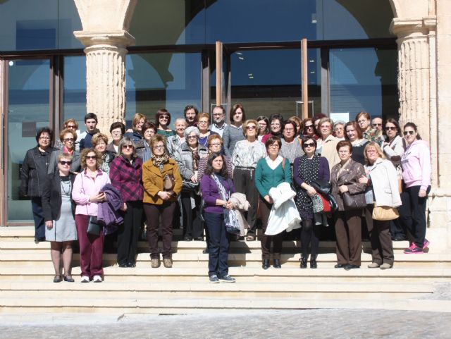 Jumilla celebra el Día Internacional de la Mujer con una jornada de convivencia con trasfondo cultural en femenino - 2, Foto 2
