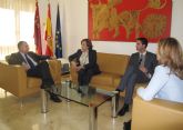 El consejero Manuel Campos se reúne con la presidenta de la Asociación de Profesionales para la Mediación