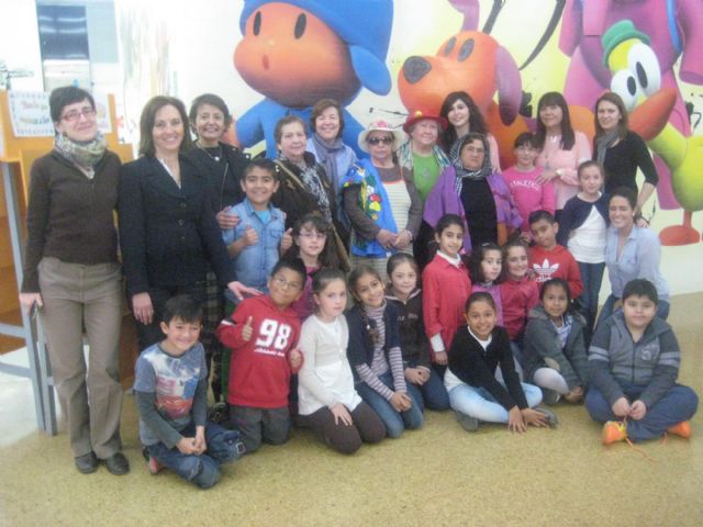 Los más pequeños aprenden que los mayores también cuentan - 2, Foto 2