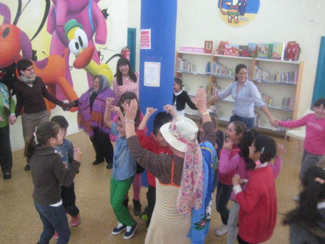 Los más pequeños aprenden que los mayores también cuentan - 3, Foto 3