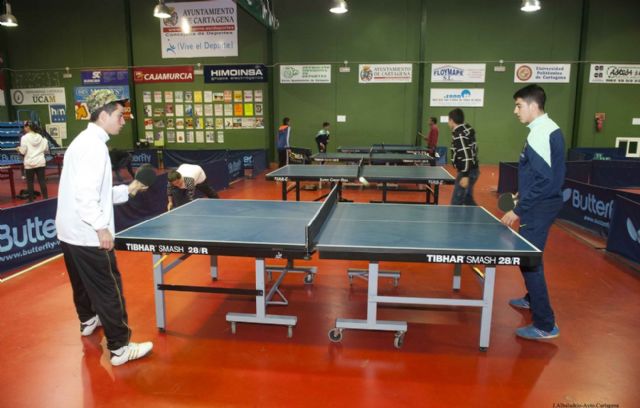 Sesión de tenis de mesa con los chavales de los Centros Interculturales - 5, Foto 5