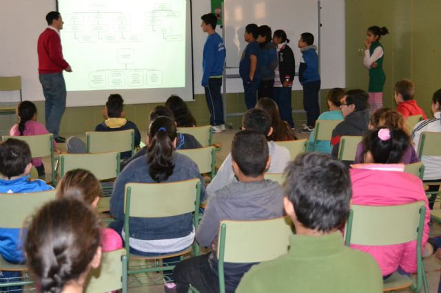 Los escolares descubren la infancia en la época romana y el paso de esta civilización por el municipio - 1, Foto 1