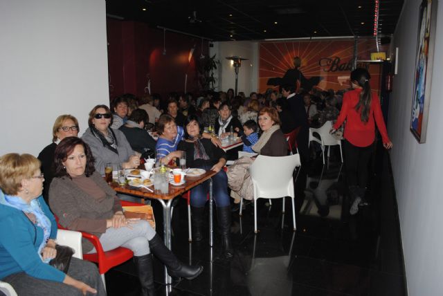 La asociación de mujeres Isabel González torreña pasa una tarde de lo más dulce - 1, Foto 1