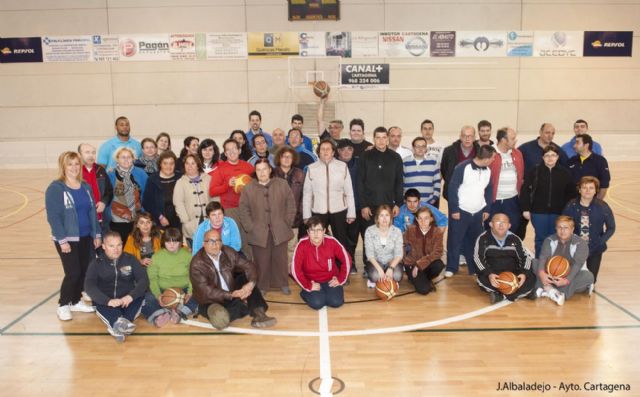 Los alumnos de APICES juegan al baloncesto con sus ídolos - 5, Foto 5