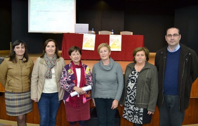 La Casa de Cultura de Águilas acoge la muestra Mujeres escritoras. Del rosa al negro - 1, Foto 1