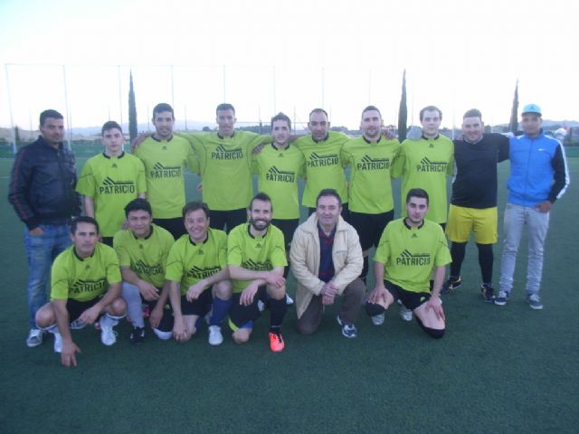 The team maintains the lead Uclident Local Football League "Play Fair", Foto 1