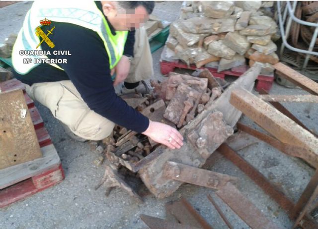 La Guardia Civil desmantela una red dedicada a la sustraccin de bienes de inters cultural de la Sierra Minera de Cartagena y La Unin - 4
