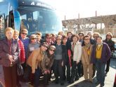 El Ayuntamiento de Lorca organiza una visita con la asociación de Amas de Casa a las Bodegas Luzón de Jumilla por el Día Mundial del Consumidor