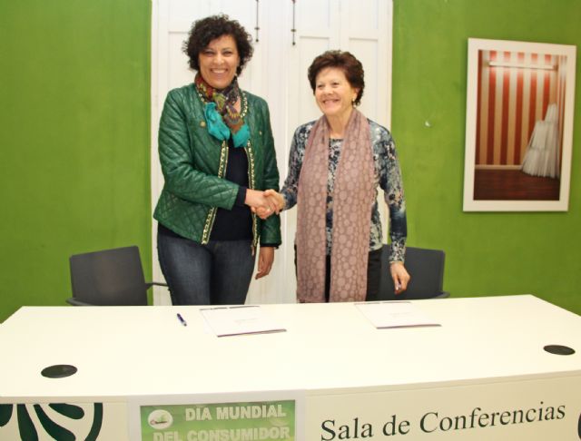 Convenio de colaboración para desarrollar nuevas políticas de protección al consumidor en Puerto Lumbreras - 2, Foto 2