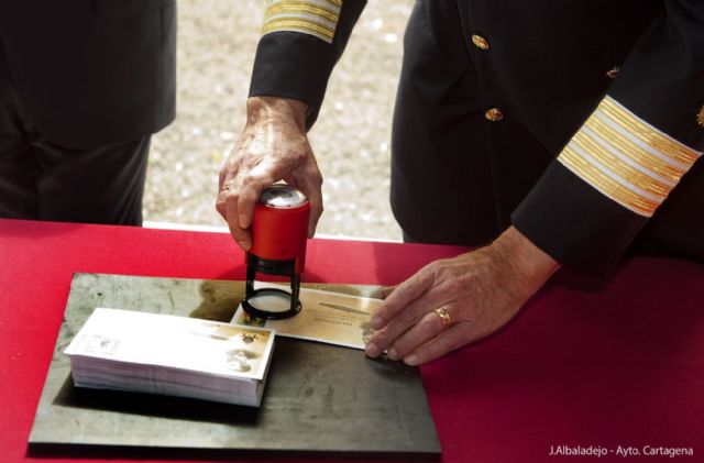 Un sello para el 125 aniversario de la botadura del submarino Peral - 2, Foto 2
