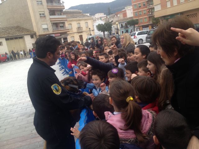 Agentes de la UPROE realizan una exhibición en Blanca - 1, Foto 1