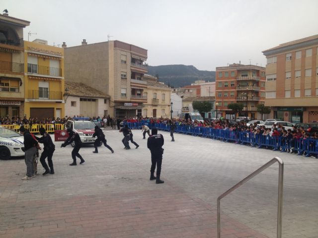 Agentes de la UPROE realizan una exhibición en Blanca - 3, Foto 3