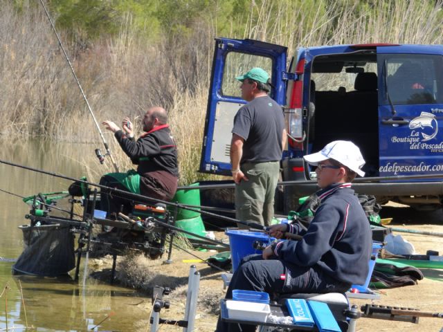 La Primera Copa Sensas organizada por la Asociación de Pesca Deportiva de Bullas contó con un gran ambiente en el embalse del Argos - 1, Foto 1