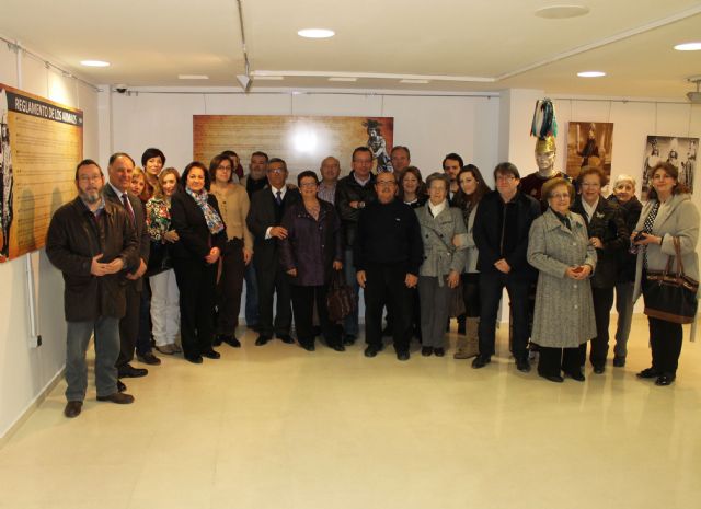 Los Armaos defienden su declaración de Bien de Interés Cultural Inmaterial a través de una exposición de trajes antiguos - 4, Foto 4