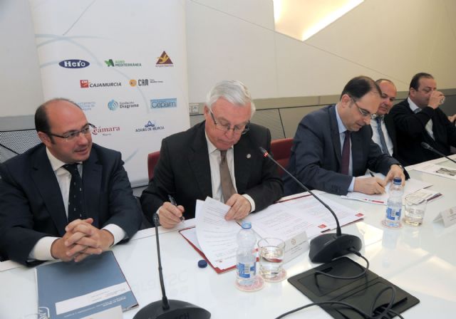 La Fundación CajaMurcia incrementa su aportación económica a la Plataforma de Acción Social de la Universidad de Murcia - 3, Foto 3