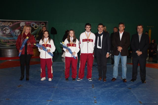 Reconocimiento a los taekwondistas que obtuvieron medallas en el Campeonato de España Absoluto - 1, Foto 1